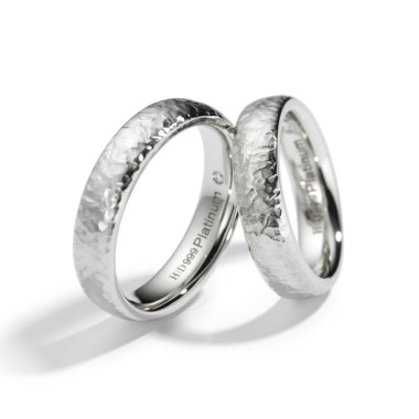         Henrich & Denzel Purest Platinum Trauringe